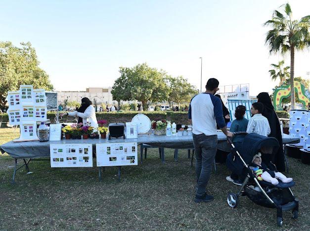 في مهرجان الزهور الثالث.. زهور ومشاتل تجذب محبي الزراعة