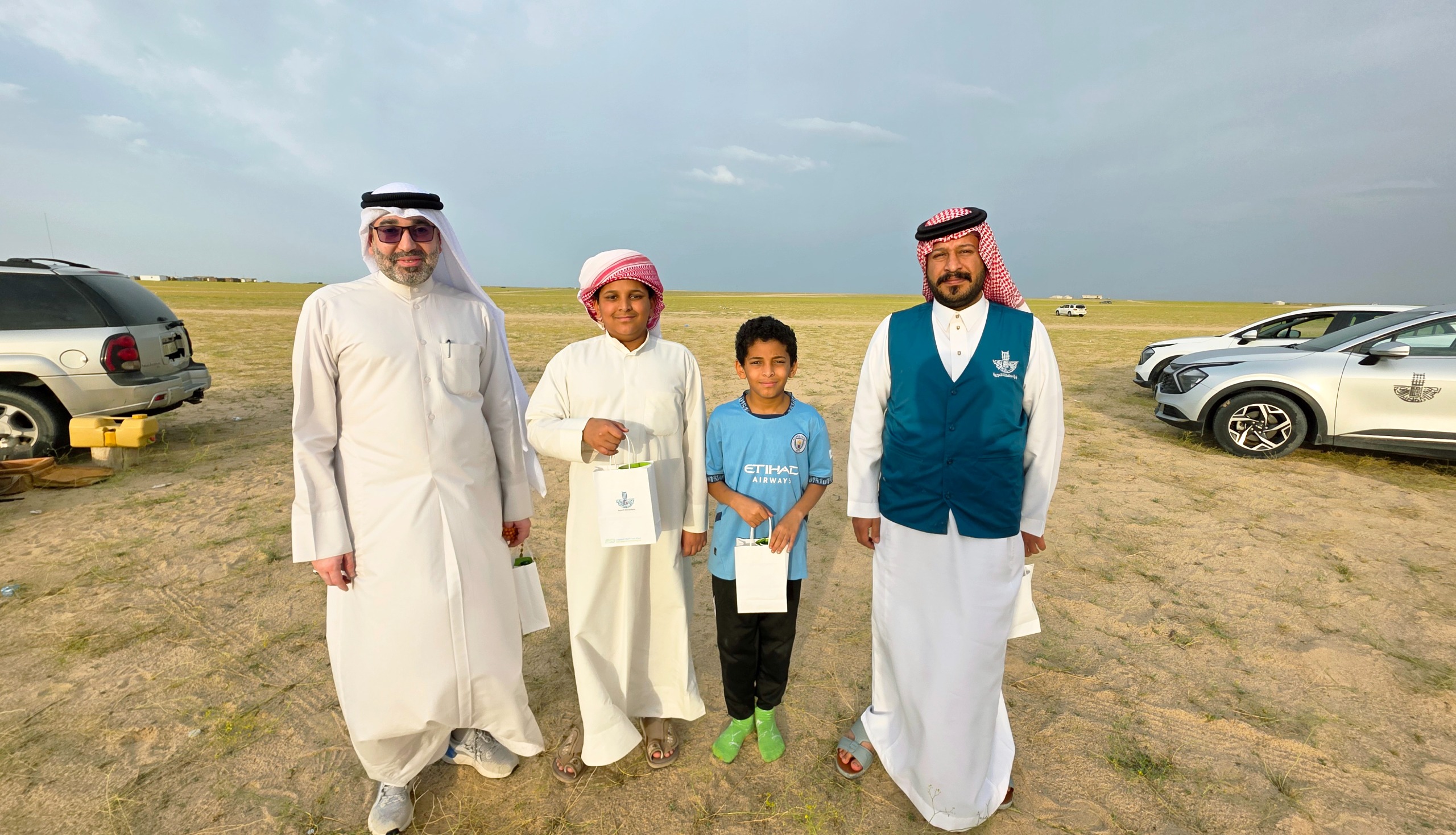 بلدية النعيرية تطلق مبادرة بيئية لتعزيز الوعي بنظافة المتنزهات البرية بمشاركة 70 متطوع