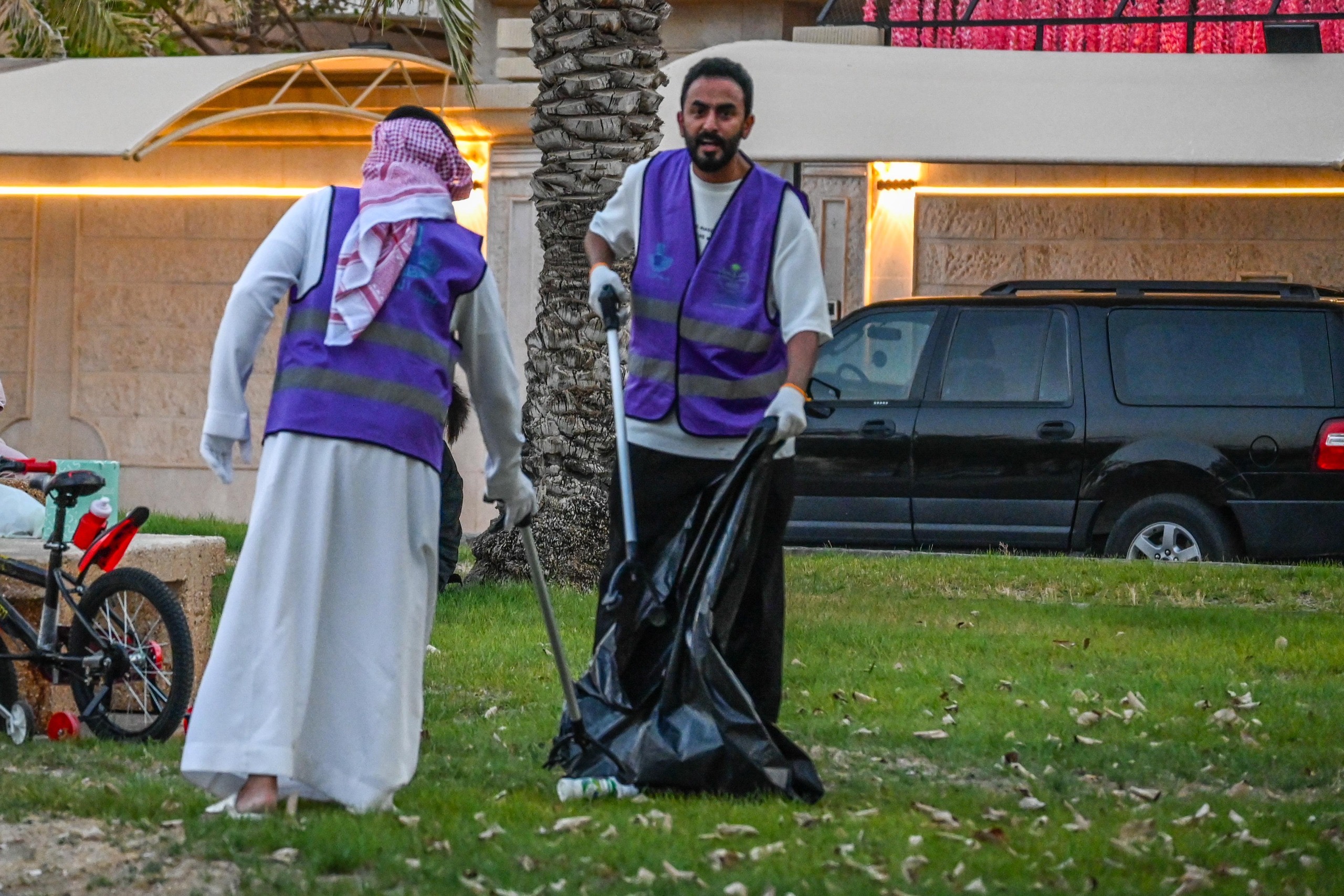 مبادرة نظافة الظهران بمشاركة 355 متطوع ومتطوعة*
