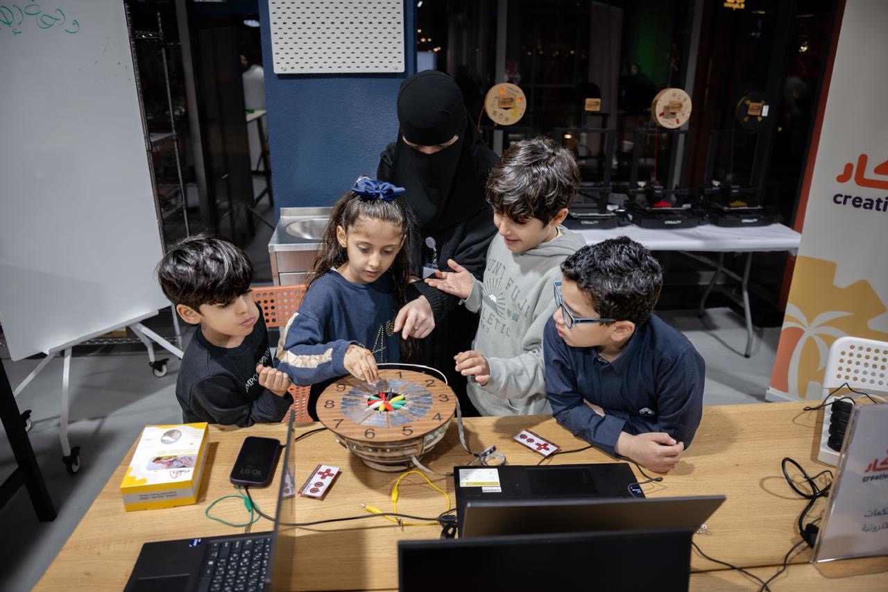 واحة الابتكار تفتح أبوابها لتعزيز الابتكار ومهارات المستقبل، بدعم من أرامكو السعودية  وبالتعاون مع مركز نمو للتعليم