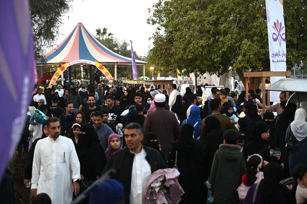 *مهرجان الزهور الثالث يسدل الستار على فعالياته وسط حضور تجاوز 250 ألف زائر*