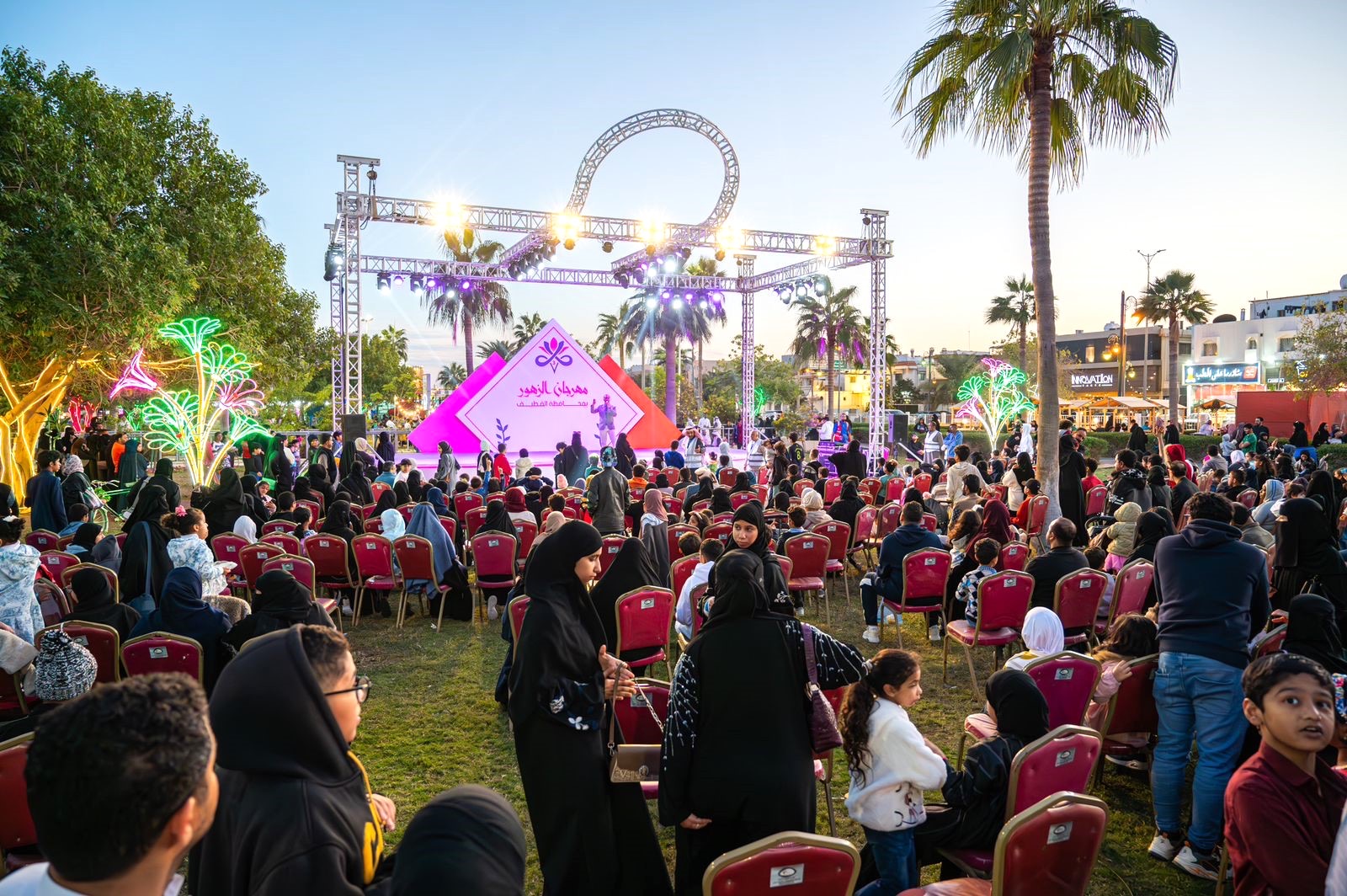 ٦٠ ألف زائر خلال ثلاثة أيام في مهرجان الزهور الثالث