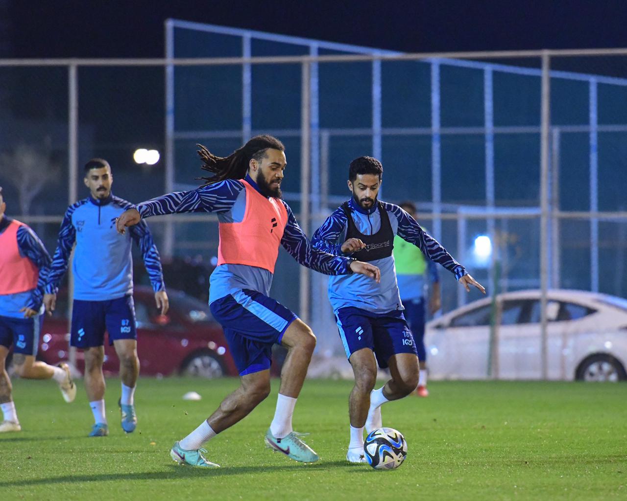 الفتح يستكمل تحضيراته لمواجهة الاتحاد غدا السبت ضمن الجولة (24) بدوري روشن ..