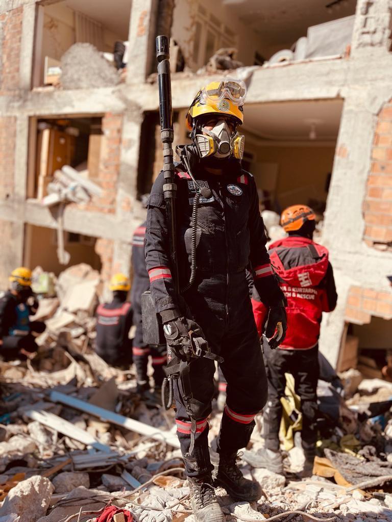 الدفاع المدني يستعرض أعمال وتجارب فريق البحث والإنقاذ في المعرض المصاحب للمؤتمر السعودي للخدمات الإسعافية ..