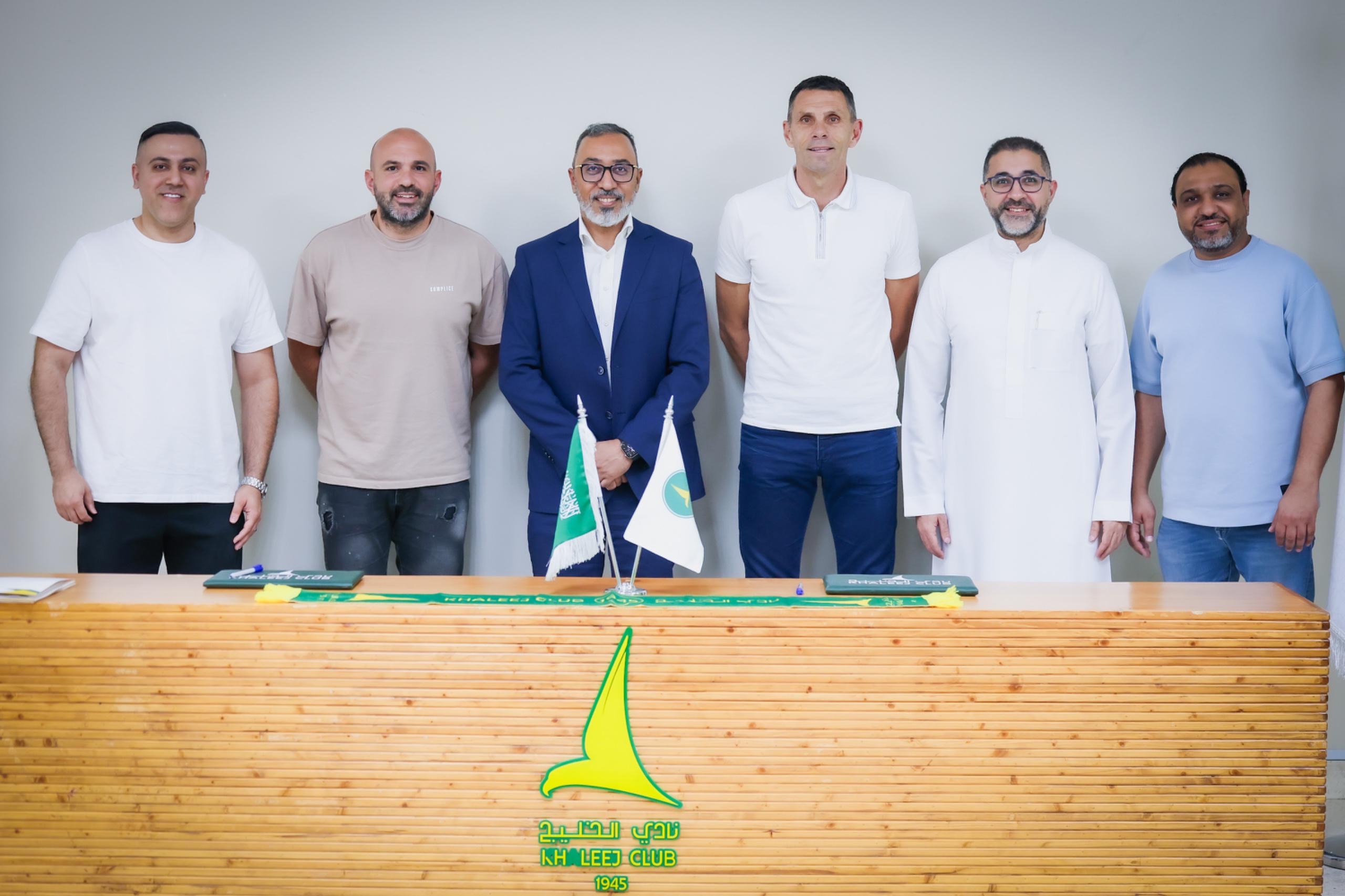 الخليج يتعاقد مع الأوروغوياني غوس بويت