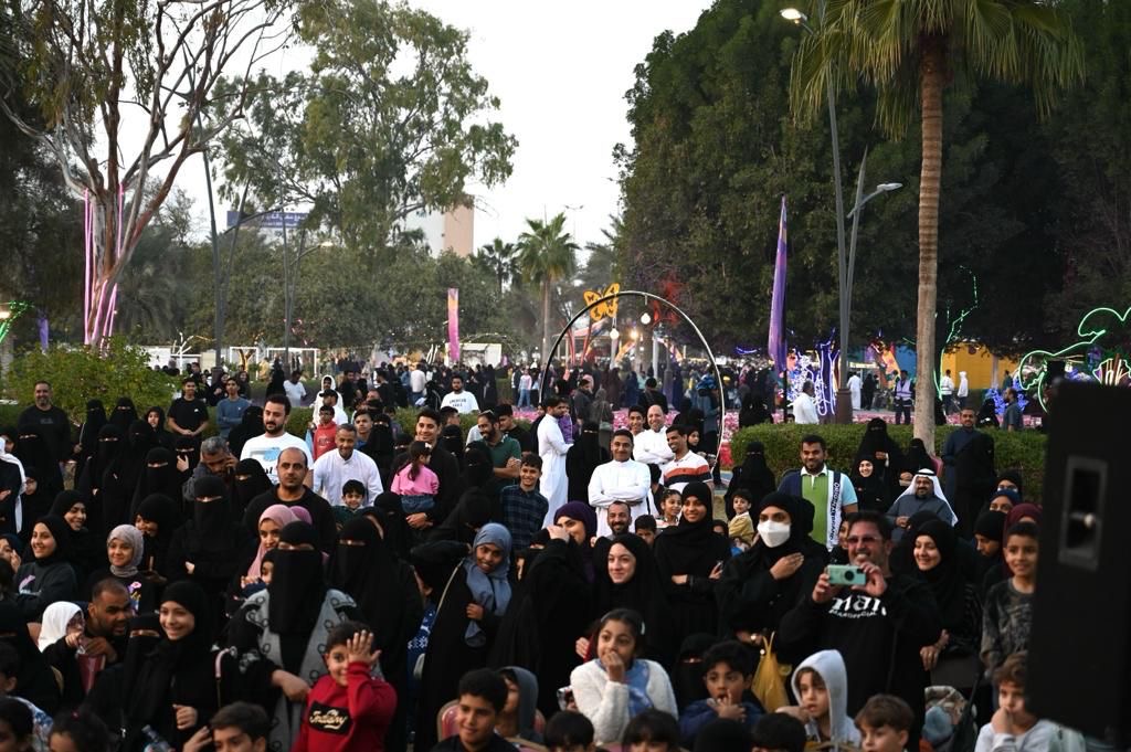 *مهرجان الزهور الثالث يسدل الستار على فعالياته وسط حضور تجاوز 250 ألف زائر*