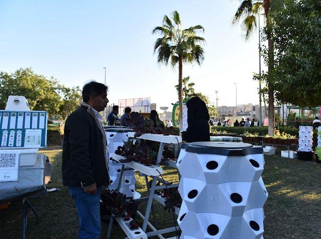 في مهرجان الزهور الثالث.. زهور ومشاتل تجذب محبي الزراعة