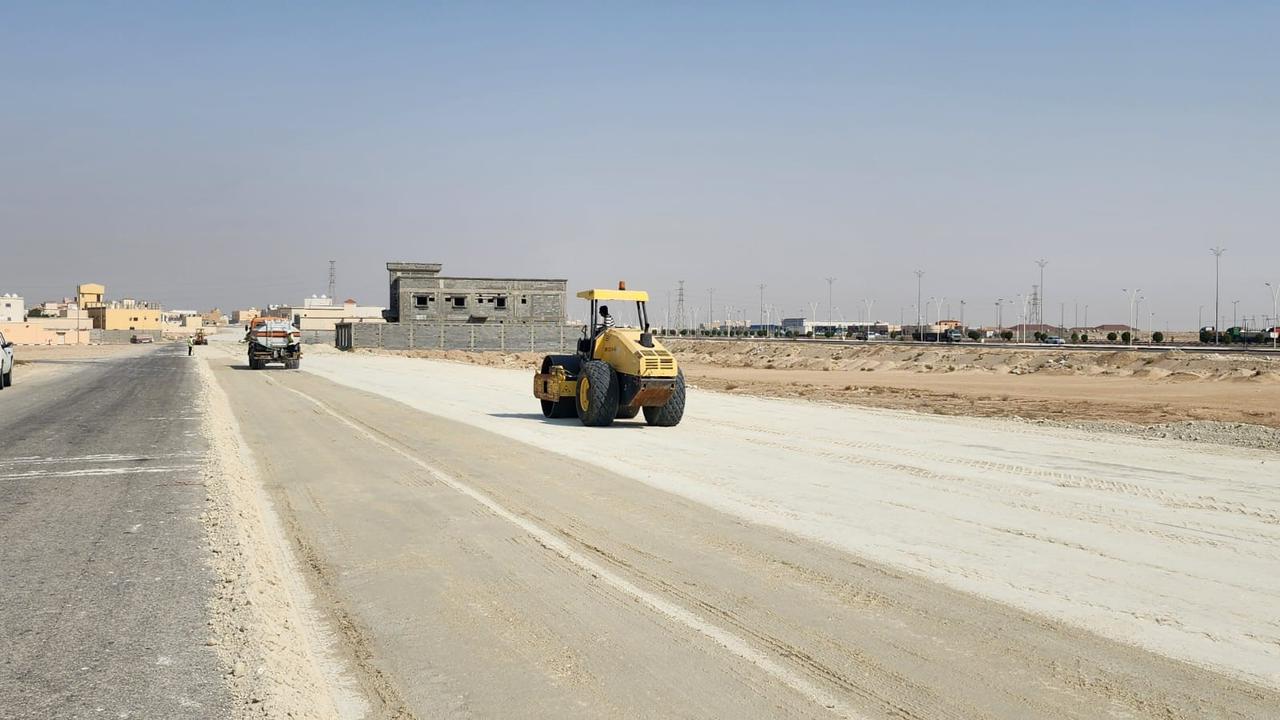 *إستكمال السفلته والأرصفة والإنارة بالنعيرية*