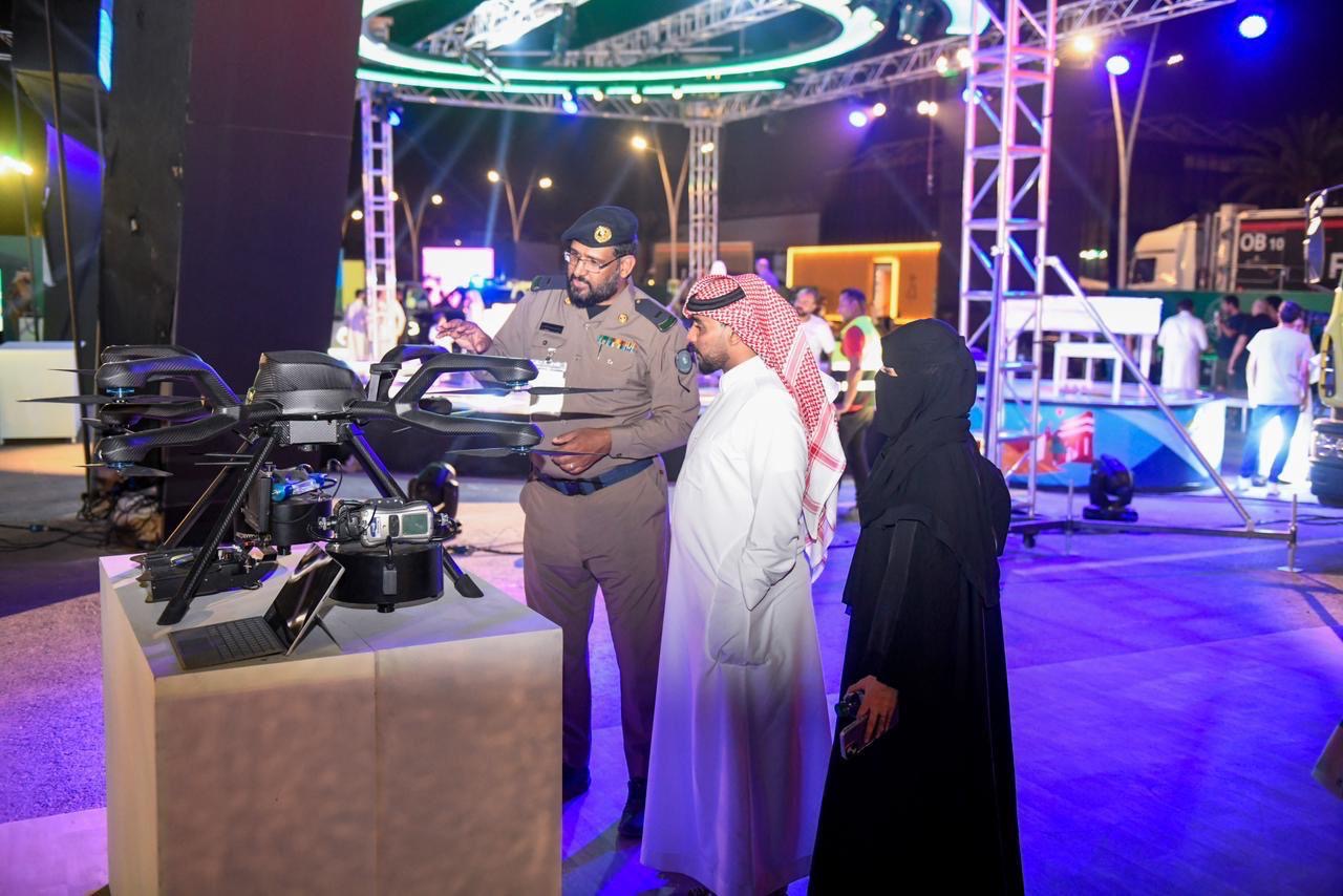 الدفاع المدني يشارك في فعاليات وزارة الداخلية احتفاءً باليوم الوطني الـ 93 للمملكة ..