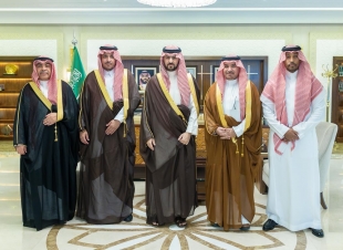 سمو نائب أمير المنطقة الشرقية يستقبل نادي النهضة بمناسبة صعود فريق السيدات للدوري الممتاز