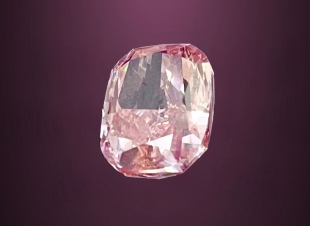 شرطة دبي تُفشل مخططا احترافيا لسرقة ماسة وردية نادرة